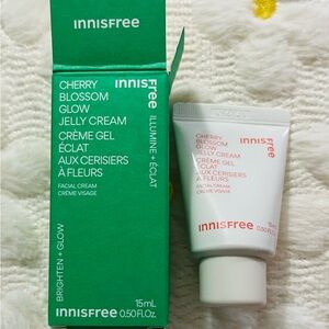 Innisfree Cherry Blossom Glow Jelly Cream - 15ml